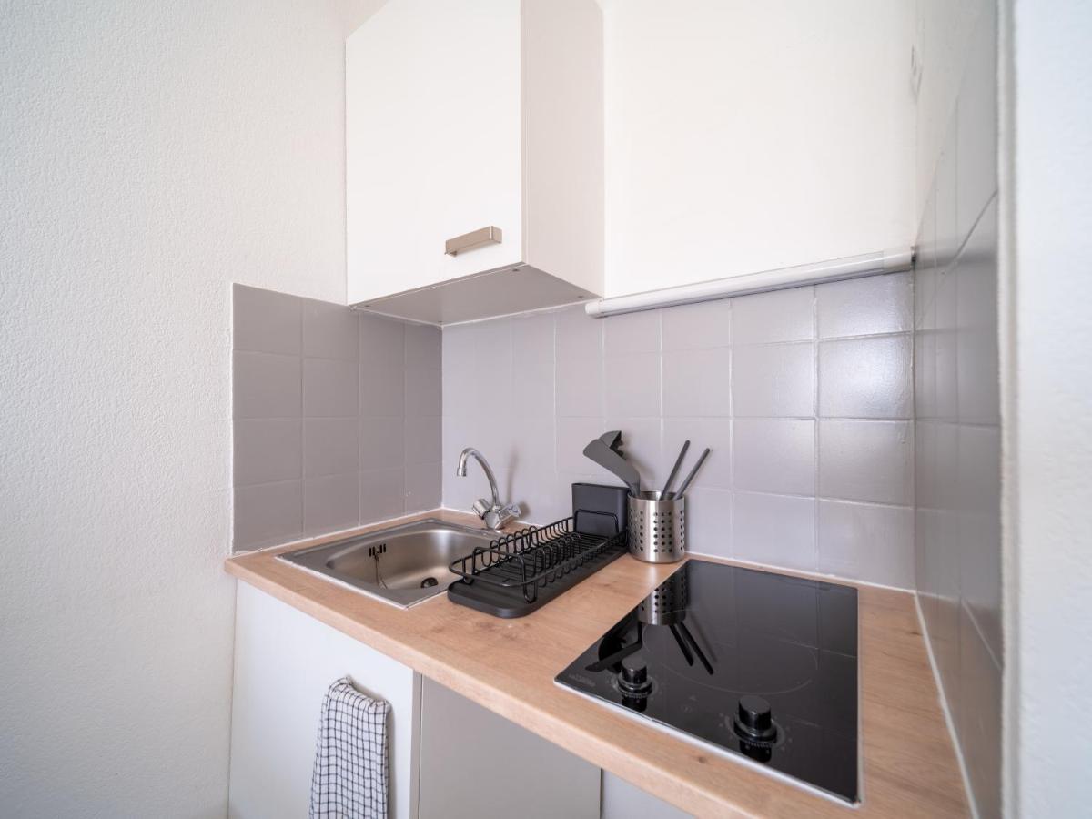 Appartement Climatise Avec Parking A 6Min A Pied De La Gare St Charles Marseille Bagian luar foto
